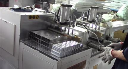 薄鋁型材用什么切割機才能保證材料不變形？【鄧氏機械】